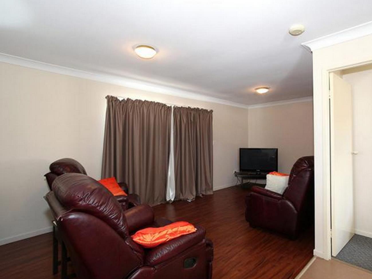 טוומבה Clifford Gardens Motor Inn מראה חיצוני תמונה